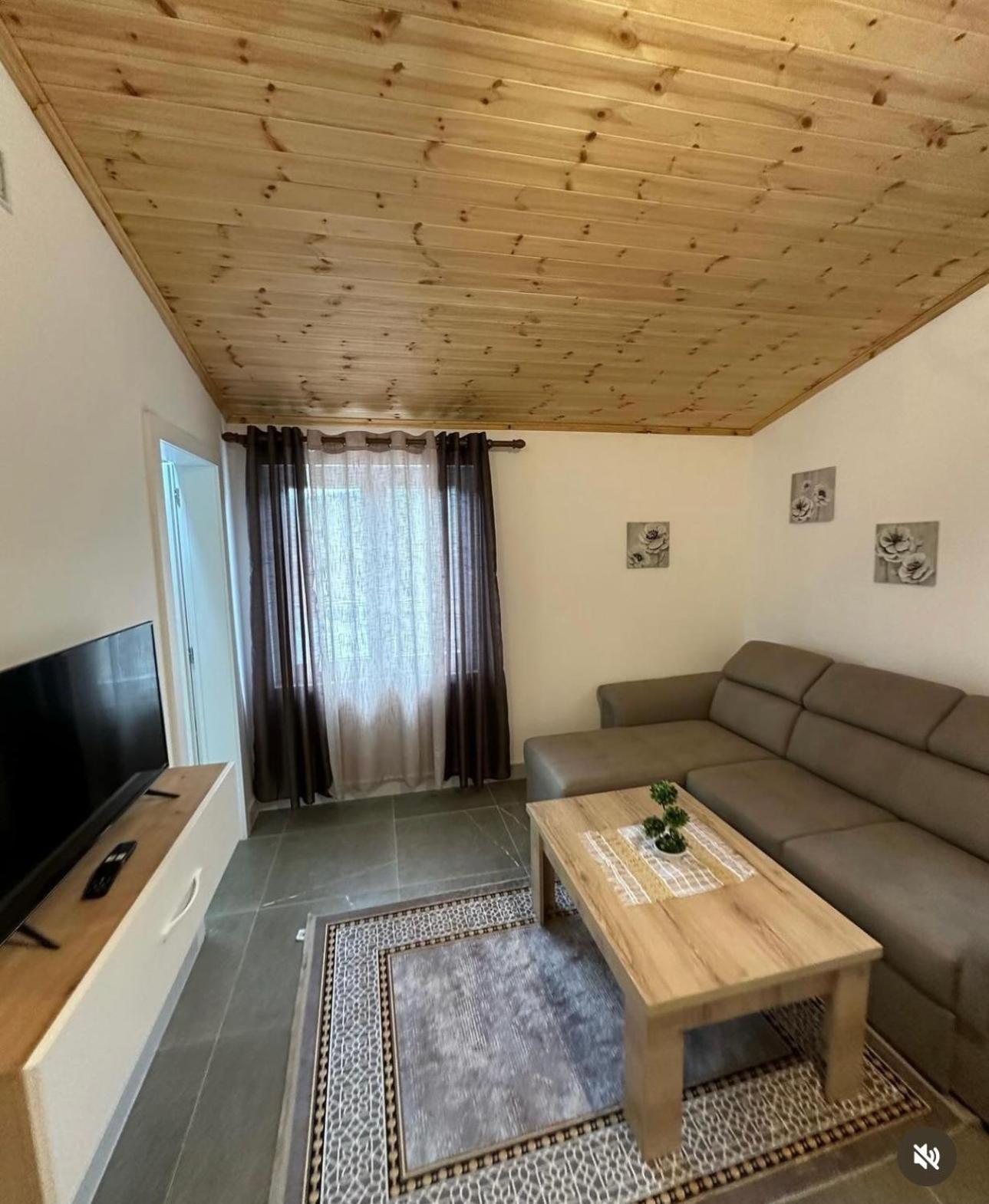 Qyteza Guest House & Camping Shkodër Buitenkant foto