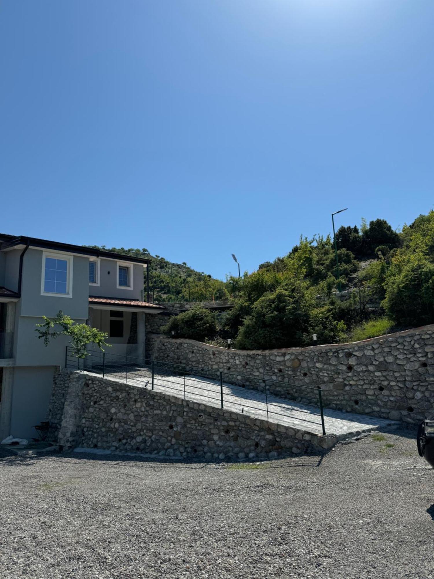 Qyteza Guest House & Camping Shkodër Buitenkant foto